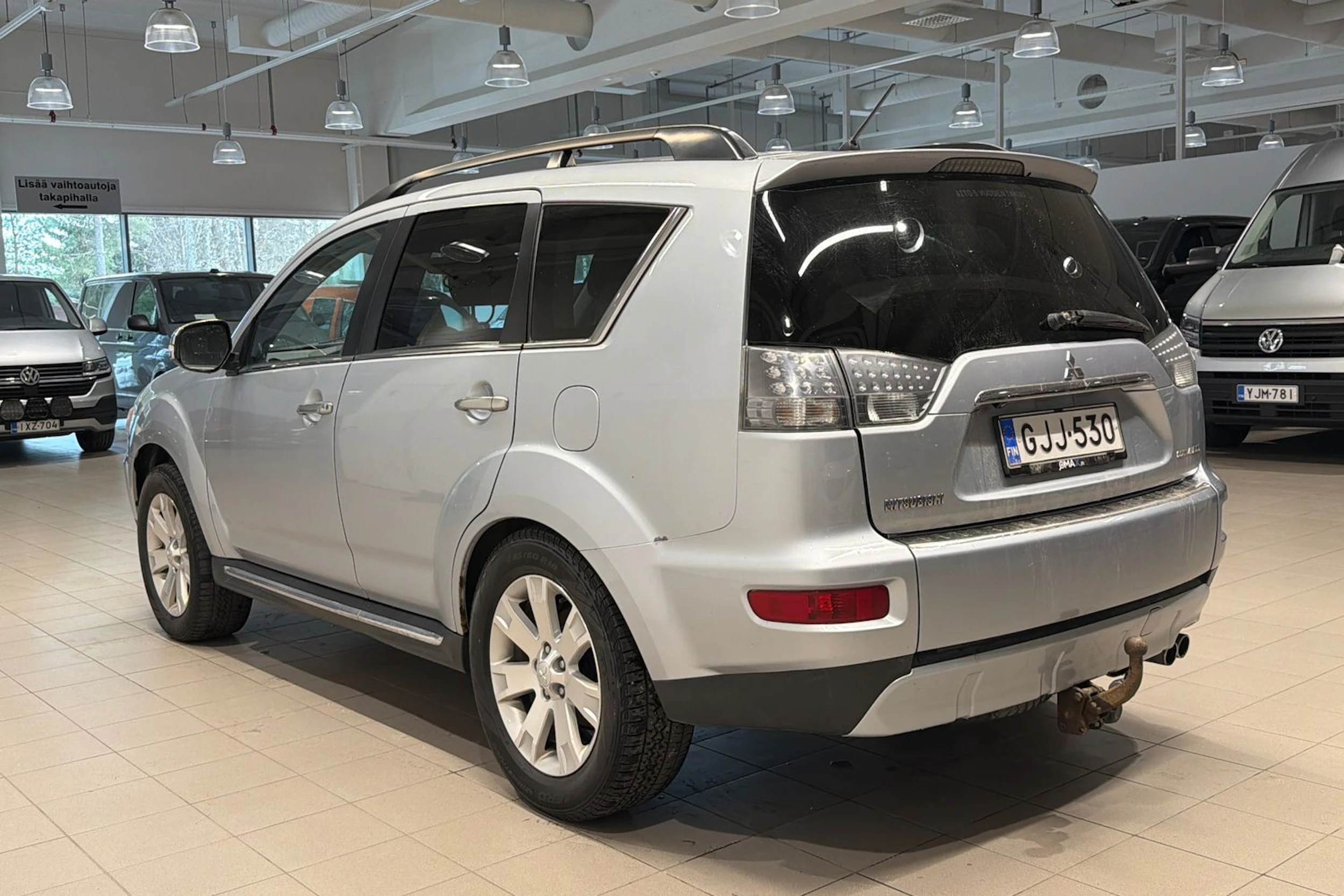 Harmaa Mitsubishi Outlander 2011 kuva 27.