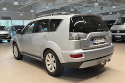 Harmaa Mitsubishi Outlander 2011 kuva 27.