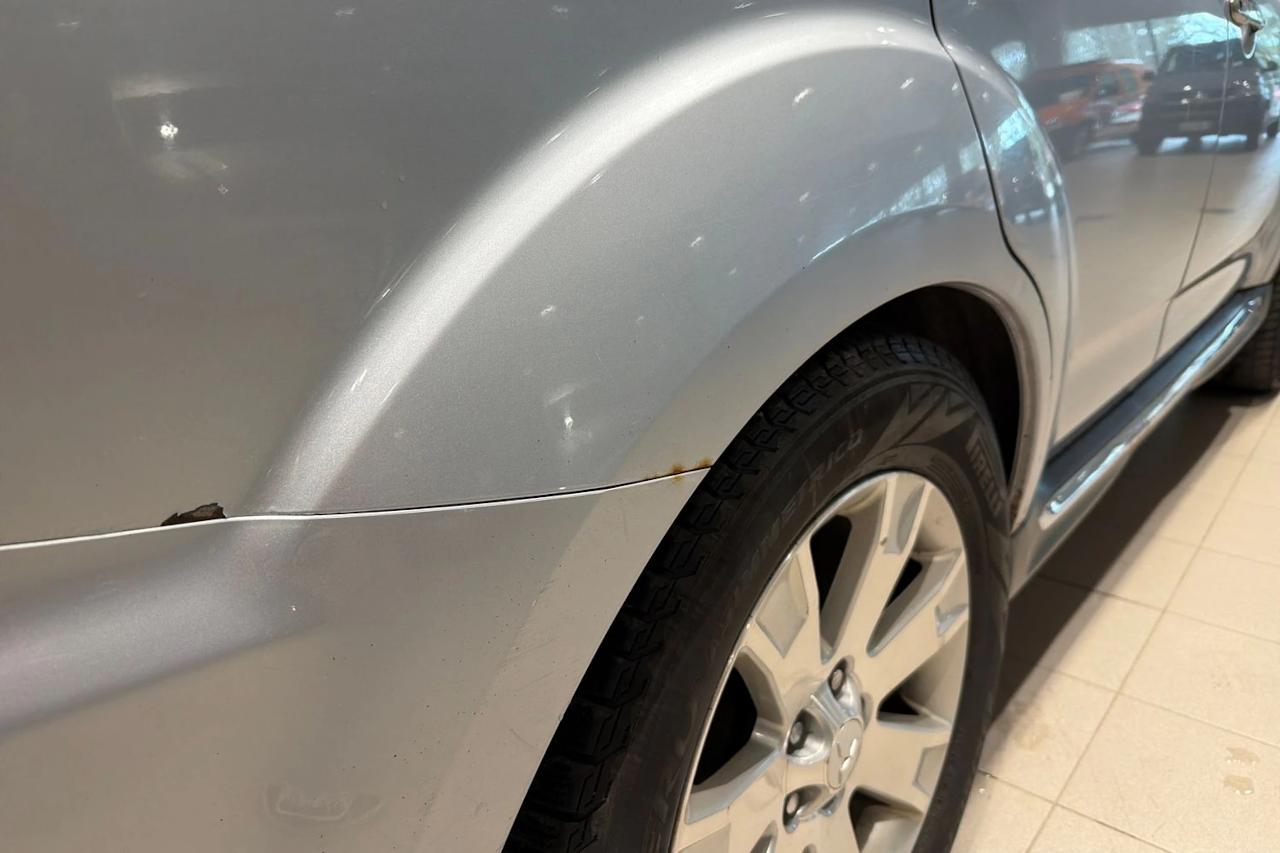 Harmaa Mitsubishi Outlander 2011 kuva 30.