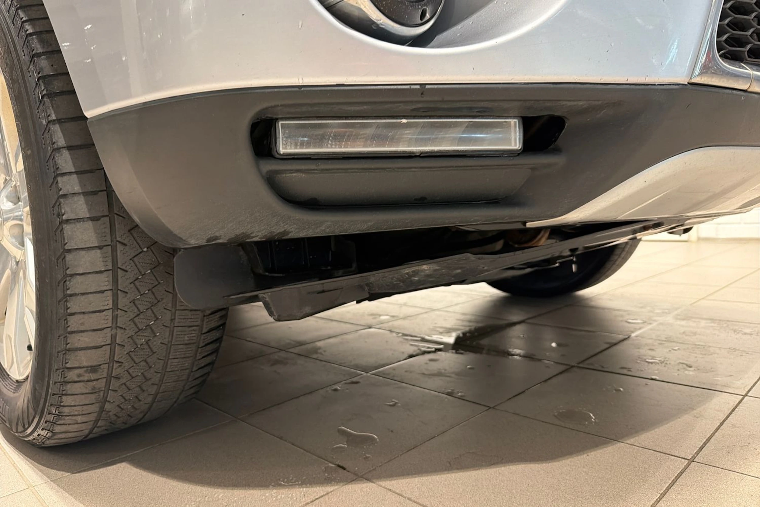 Harmaa Mitsubishi Outlander 2011 kuva 32.