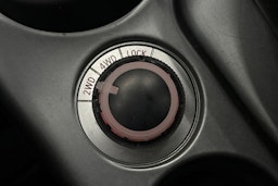 Ruskea (beige) Mitsubishi Outlander 2012 kuva 19.
