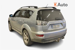 Harmaa Mitsubishi Outlander 2012 kuva 2.