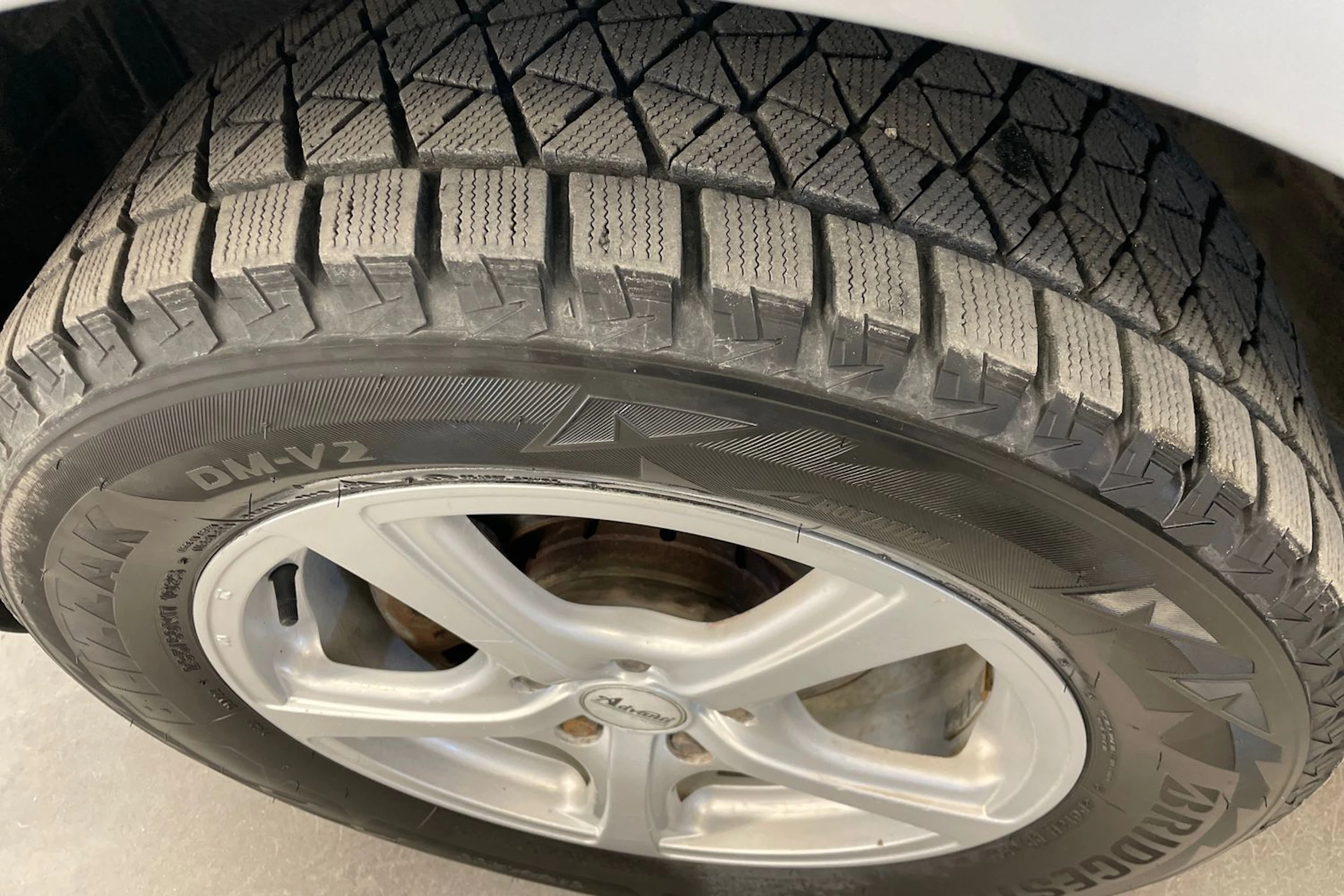 Harmaa Mitsubishi Outlander 2011 kuva 10.