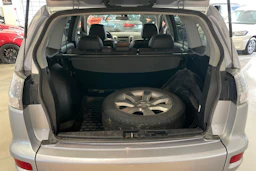 Harmaa Mitsubishi Outlander 2011 kuva 12.