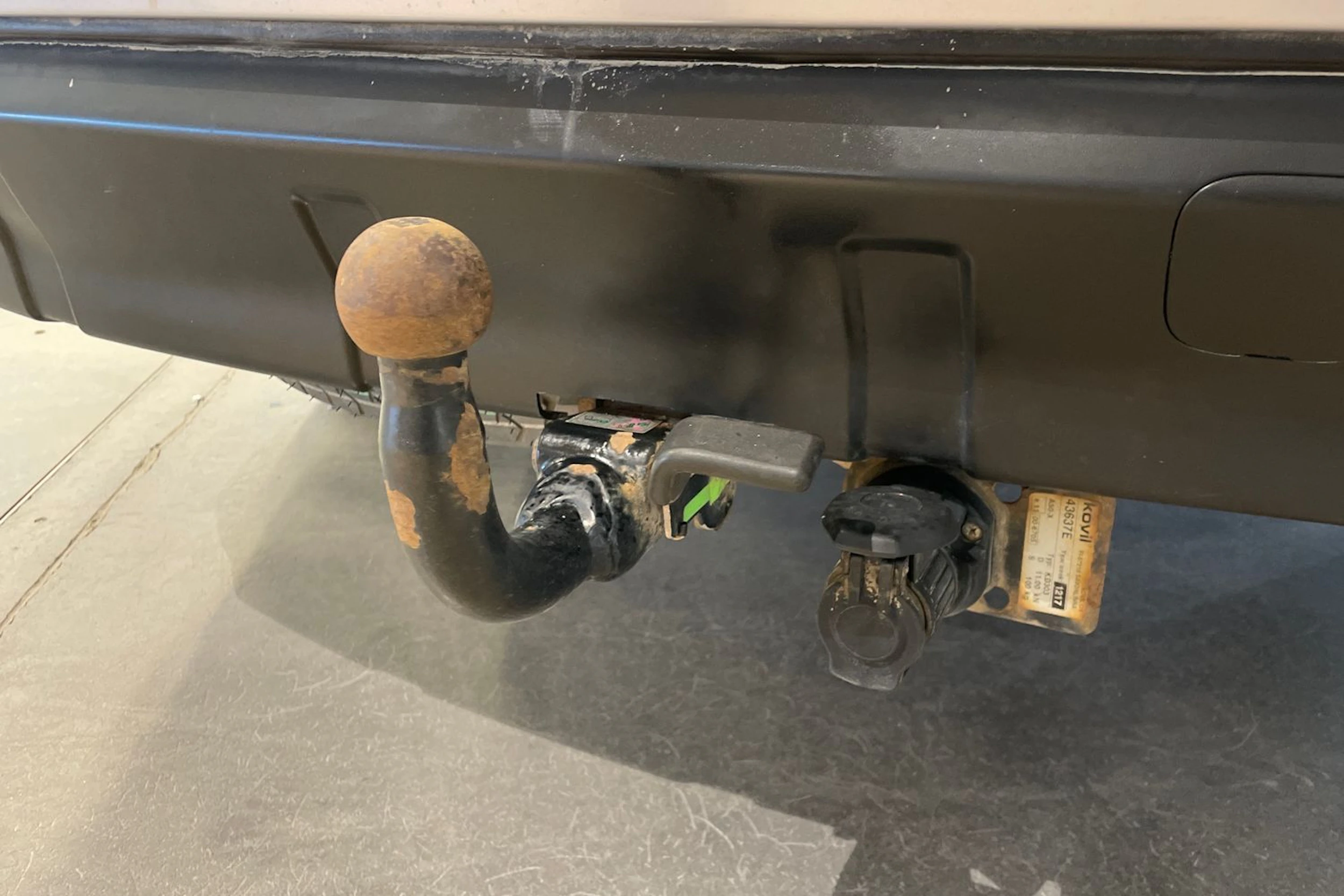 Harmaa Mitsubishi Outlander 2011 kuva 13.