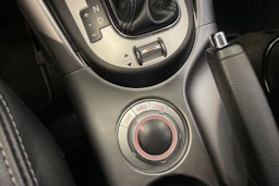 Harmaa Mitsubishi Outlander 2011 kuva 16.