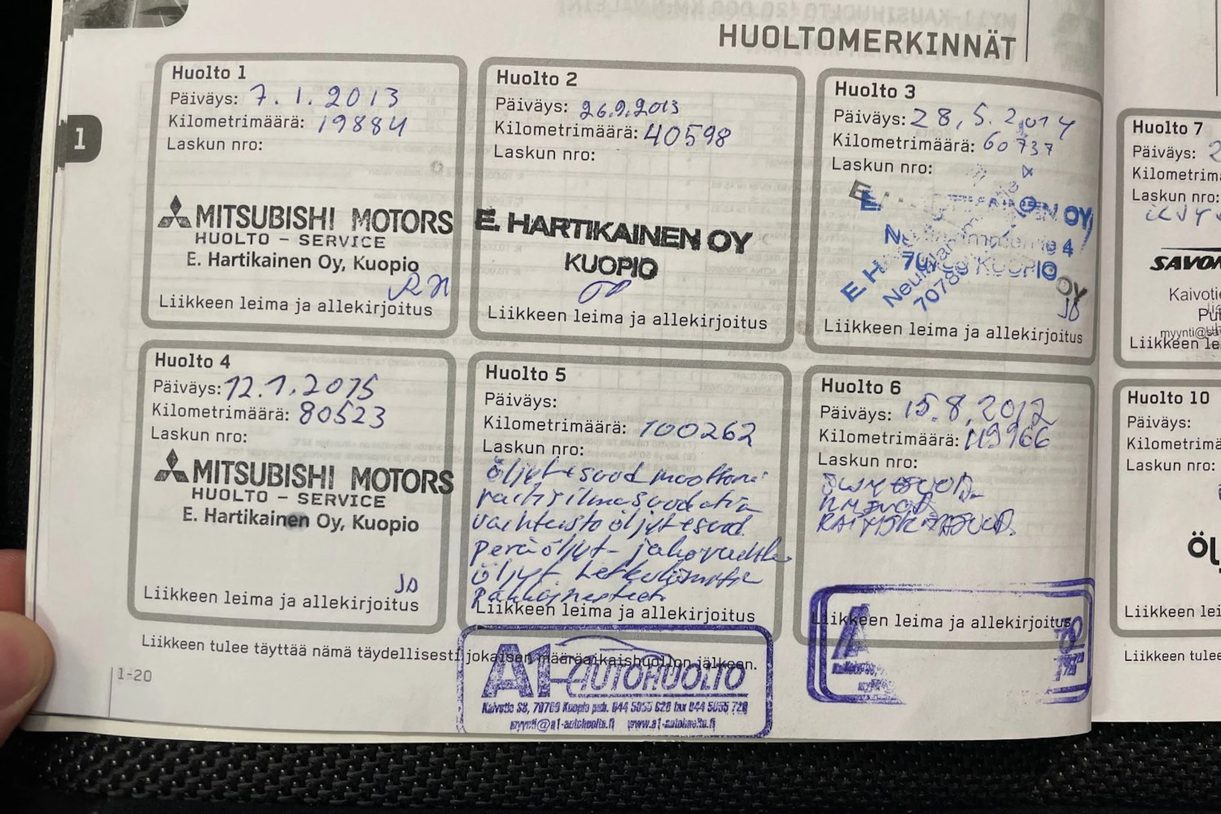 Harmaa Mitsubishi Outlander 2011 kuva 17.