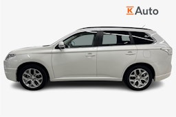 valkoinen Mitsubishi Outlander PHEV 2014 kuva 6.