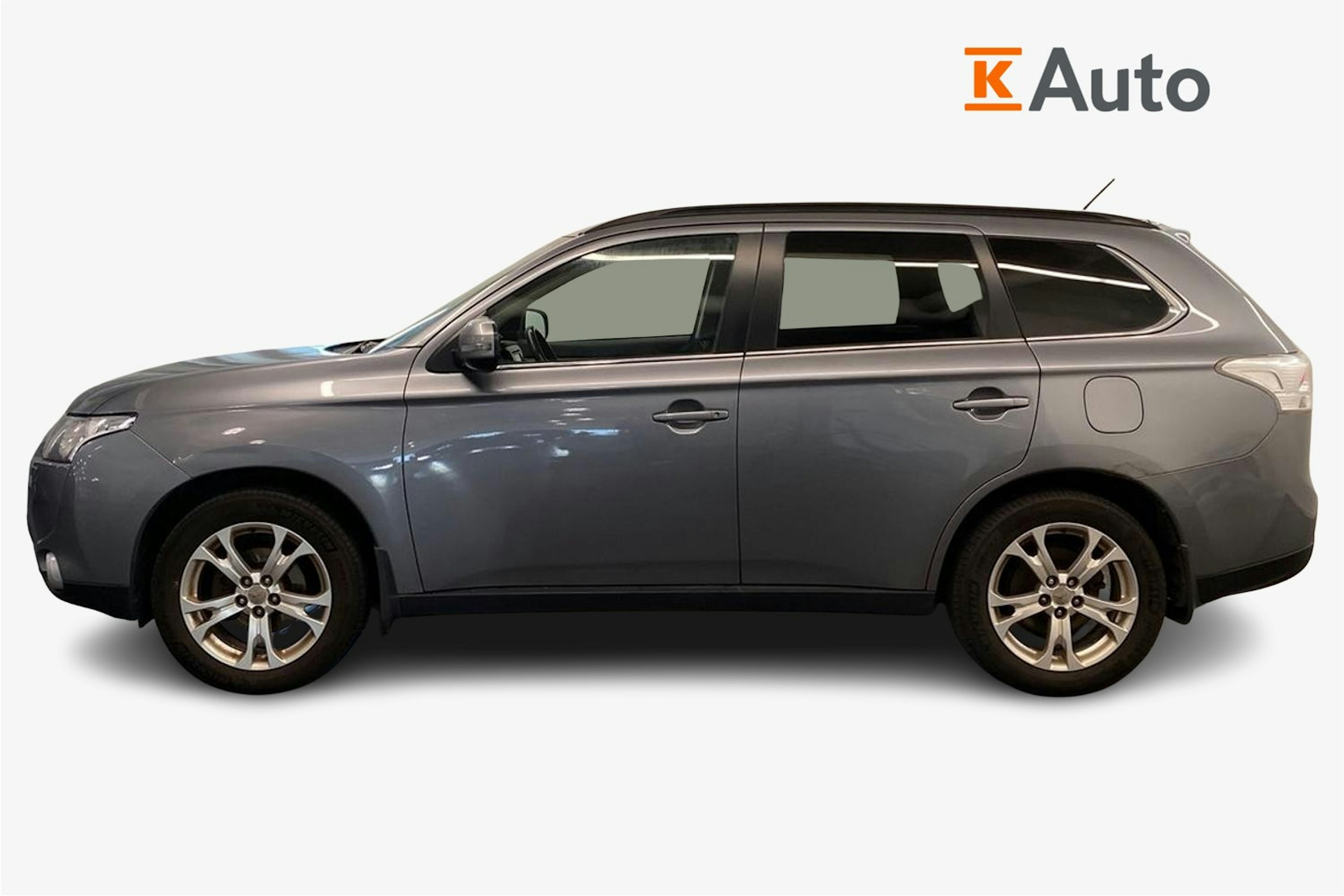 Harmaa Mitsubishi Outlander 2013 kuva 5.