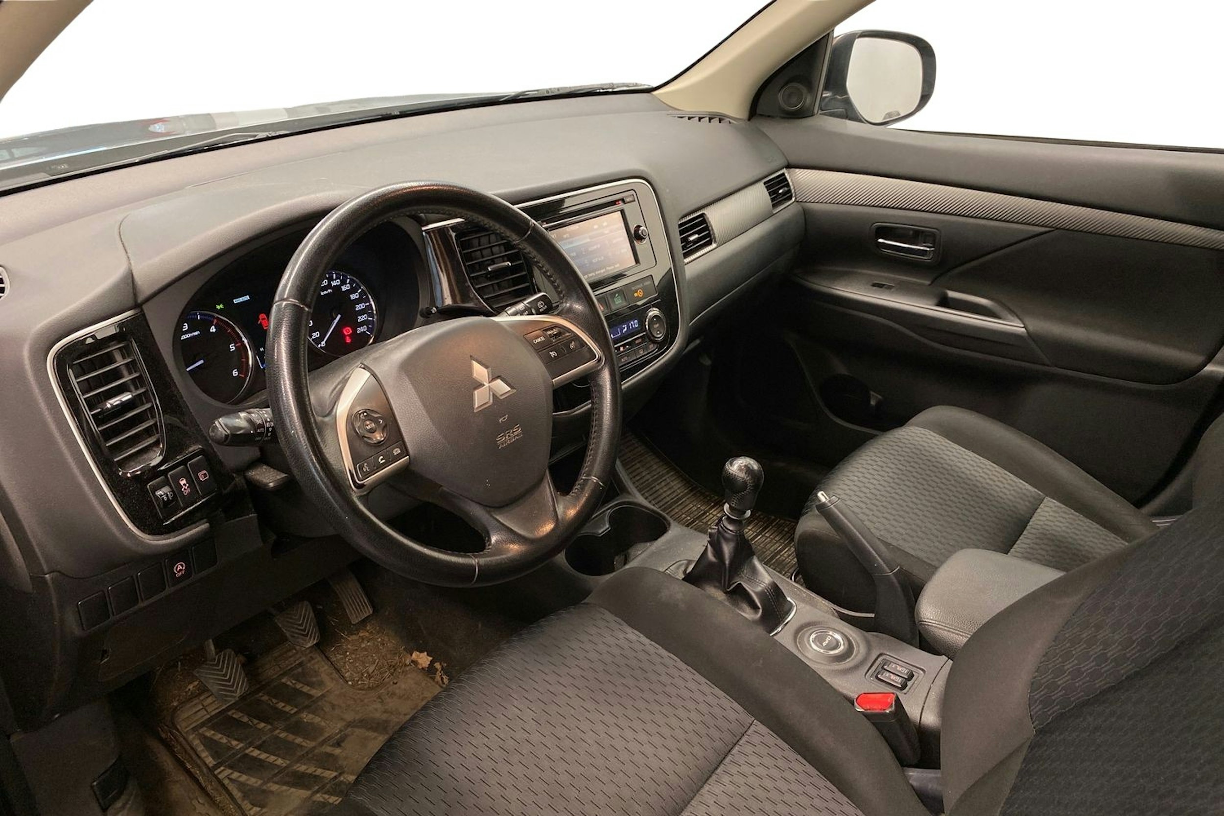 Harmaa Mitsubishi Outlander 2013 kuva 6.