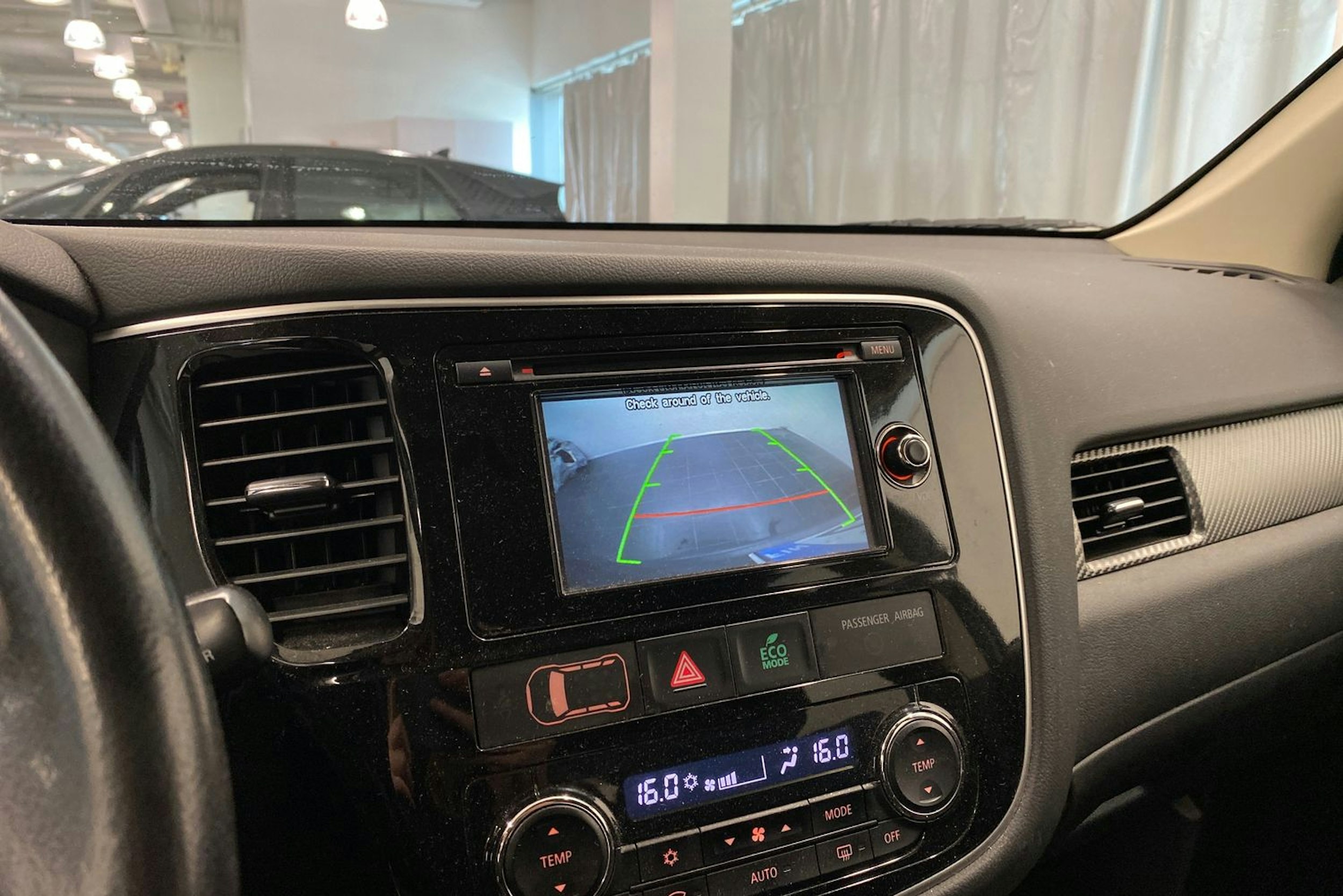 Harmaa Mitsubishi Outlander 2013 kuva 20.