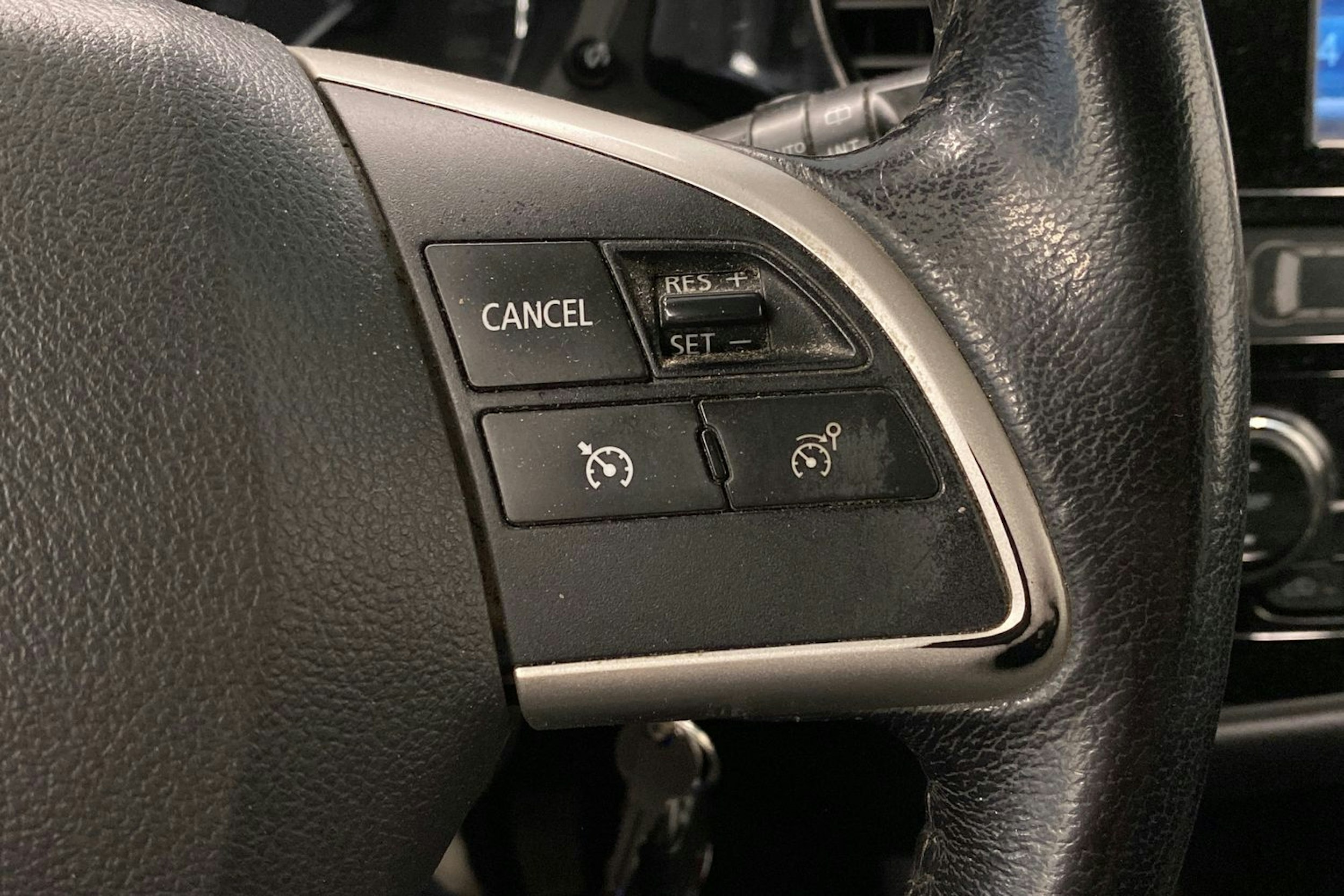 Harmaa Mitsubishi Outlander 2013 kuva 22.