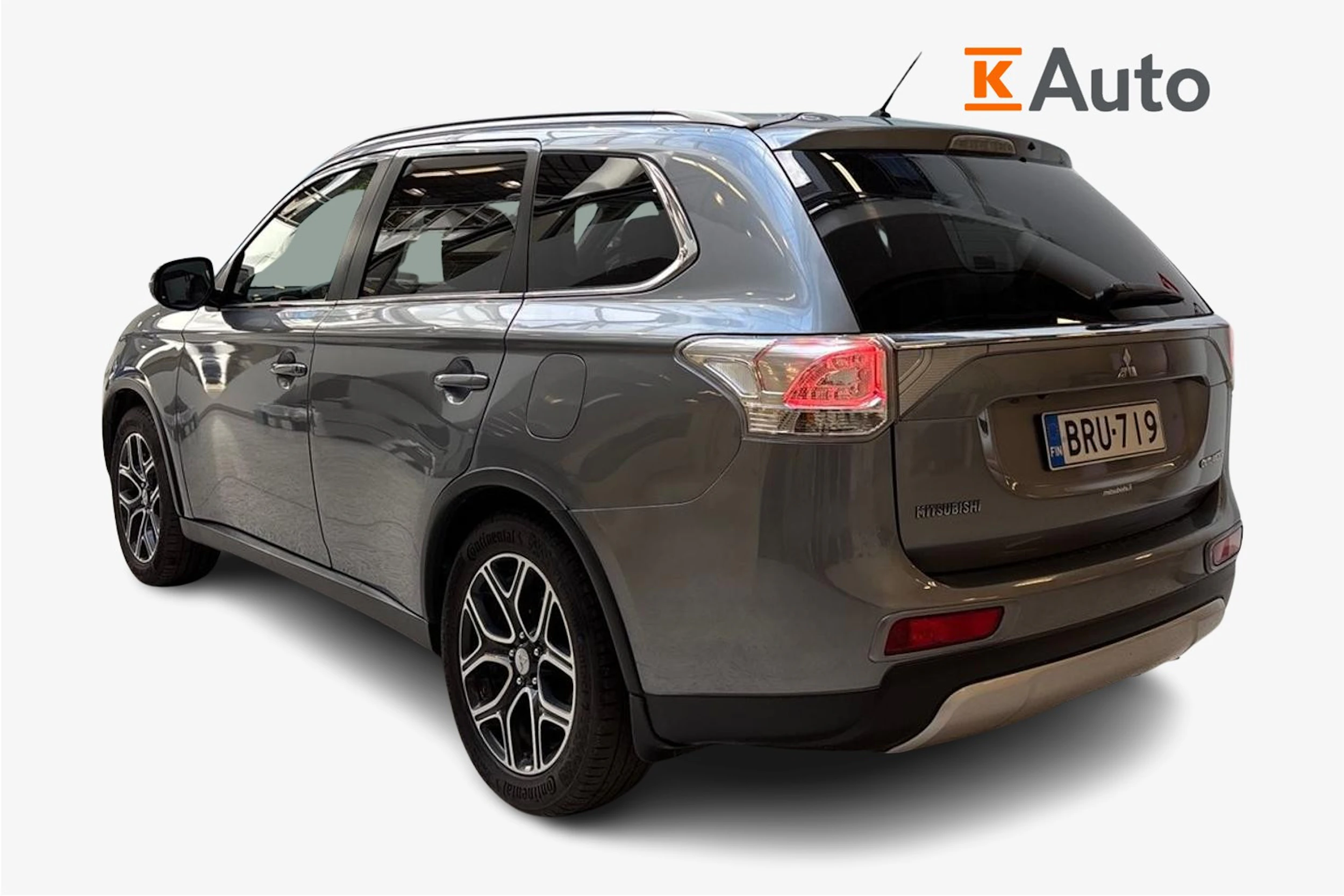 Harmaa Mitsubishi Outlander 2014 kuva 2.