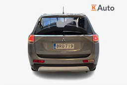 Harmaa Mitsubishi Outlander 2014 kuva 3.