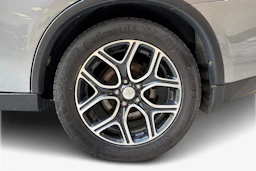 Harmaa Mitsubishi Outlander 2014 kuva 9.