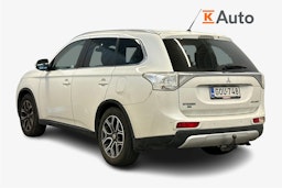 valkoinen Mitsubishi Outlander 2014 kuva 2.
