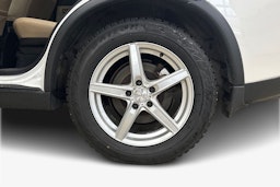 Valkoinen Mitsubishi Outlander 2014 kuva 11.