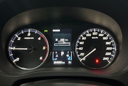 Valkoinen Mitsubishi Outlander 2014 kuva 15.