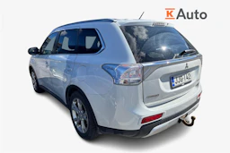valkoinen Mitsubishi Outlander 2014 kuva 2.