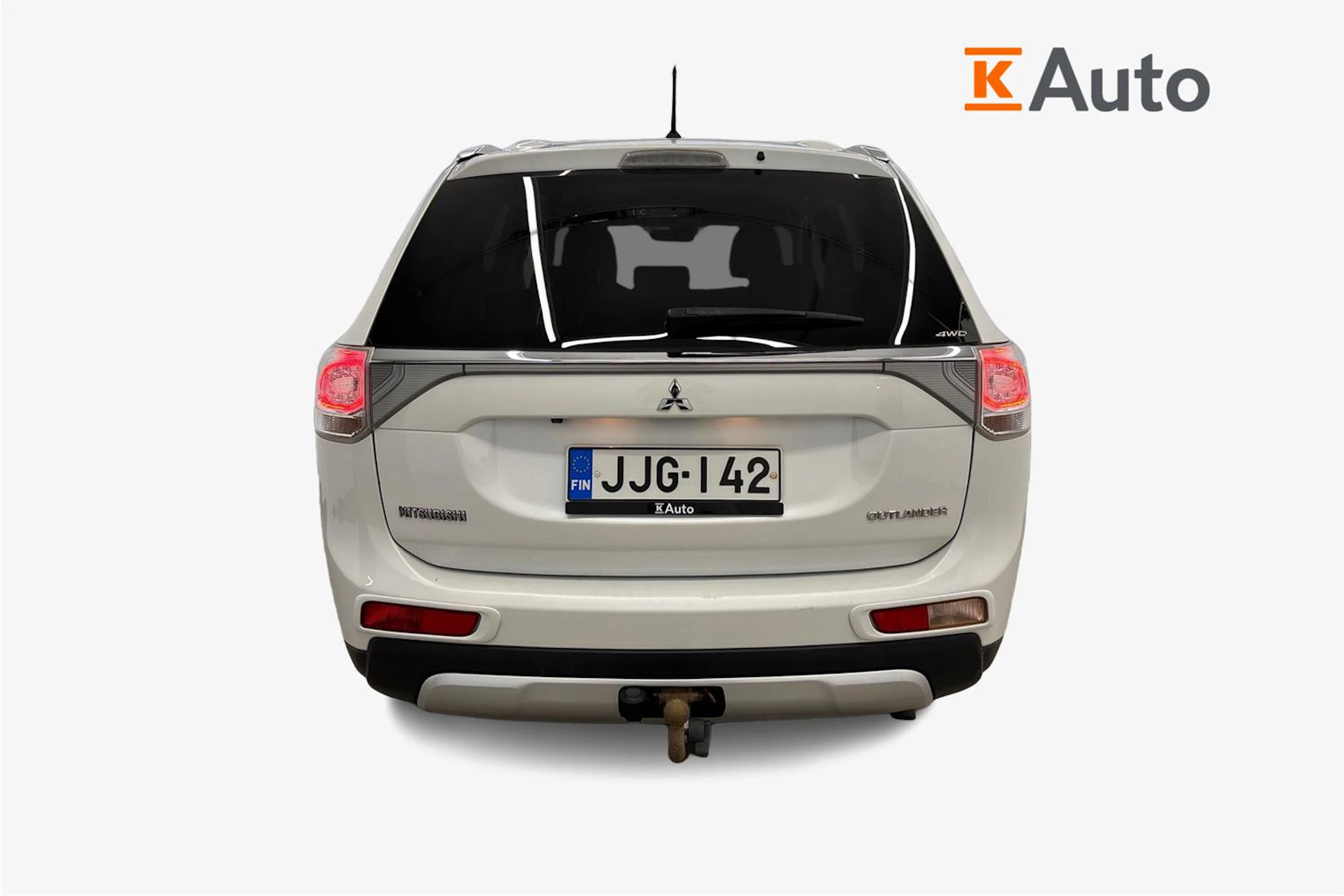 valkoinen Mitsubishi Outlander 2014 kuva 4.