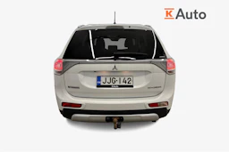 valkoinen Mitsubishi Outlander 2014 kuva 4.