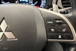 valkoinen Mitsubishi Outlander 2014 kuva 24.