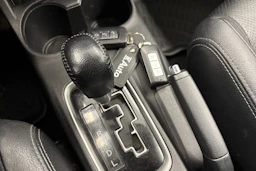 valkoinen Mitsubishi Outlander 2014 kuva 29.