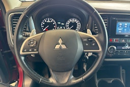 Punainen Mitsubishi Outlander 2014 kuva 11.