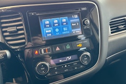 Punainen Mitsubishi Outlander 2014 kuva 14.