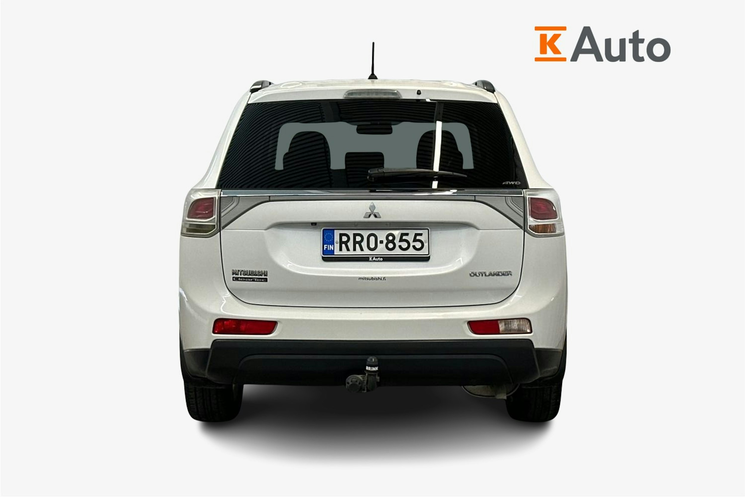 Valkoinen Mitsubishi Outlander 2014 kuva 3.