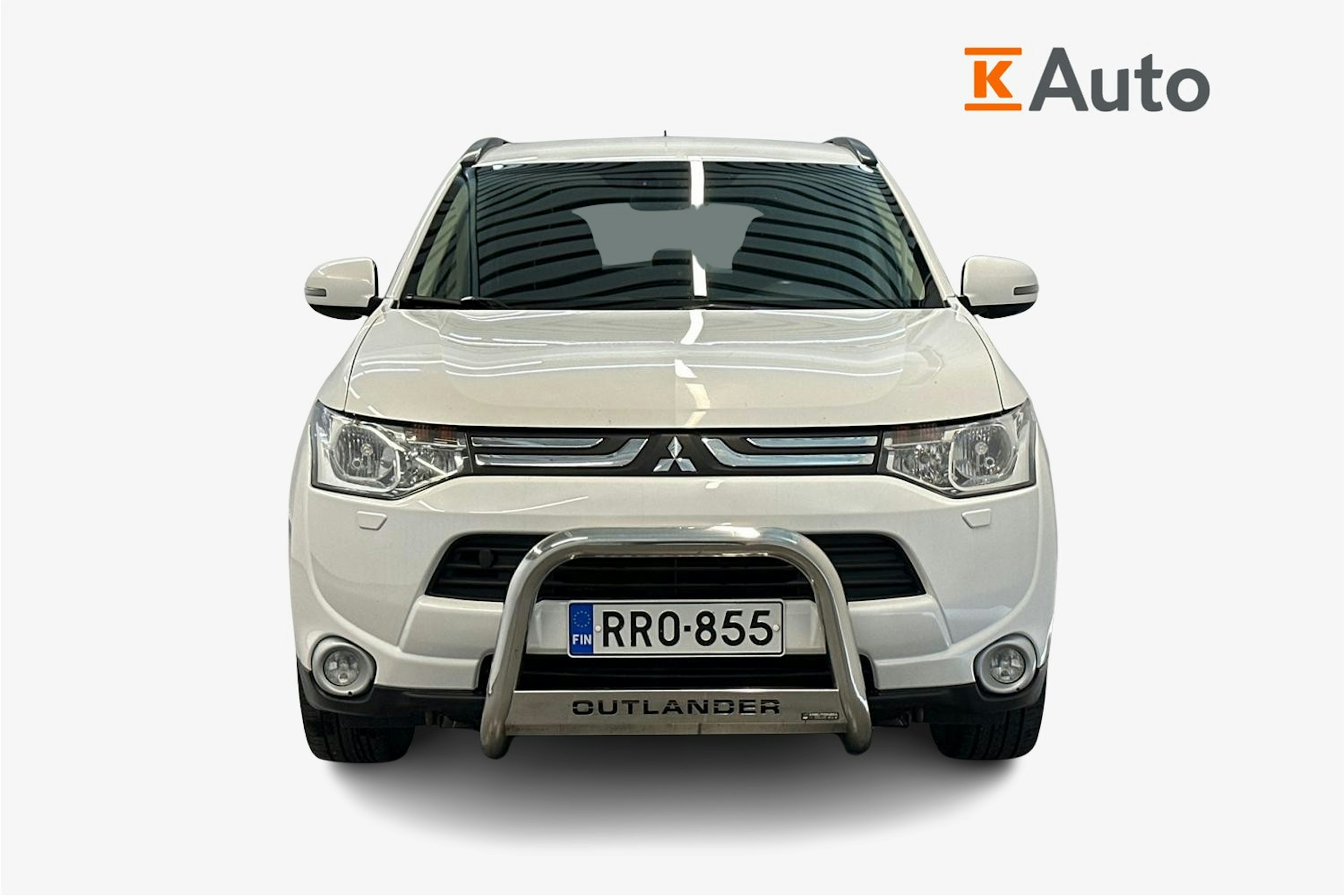 Valkoinen Mitsubishi Outlander 2014 kuva 5.