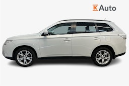 Valkoinen Mitsubishi Outlander 2014 kuva 6.