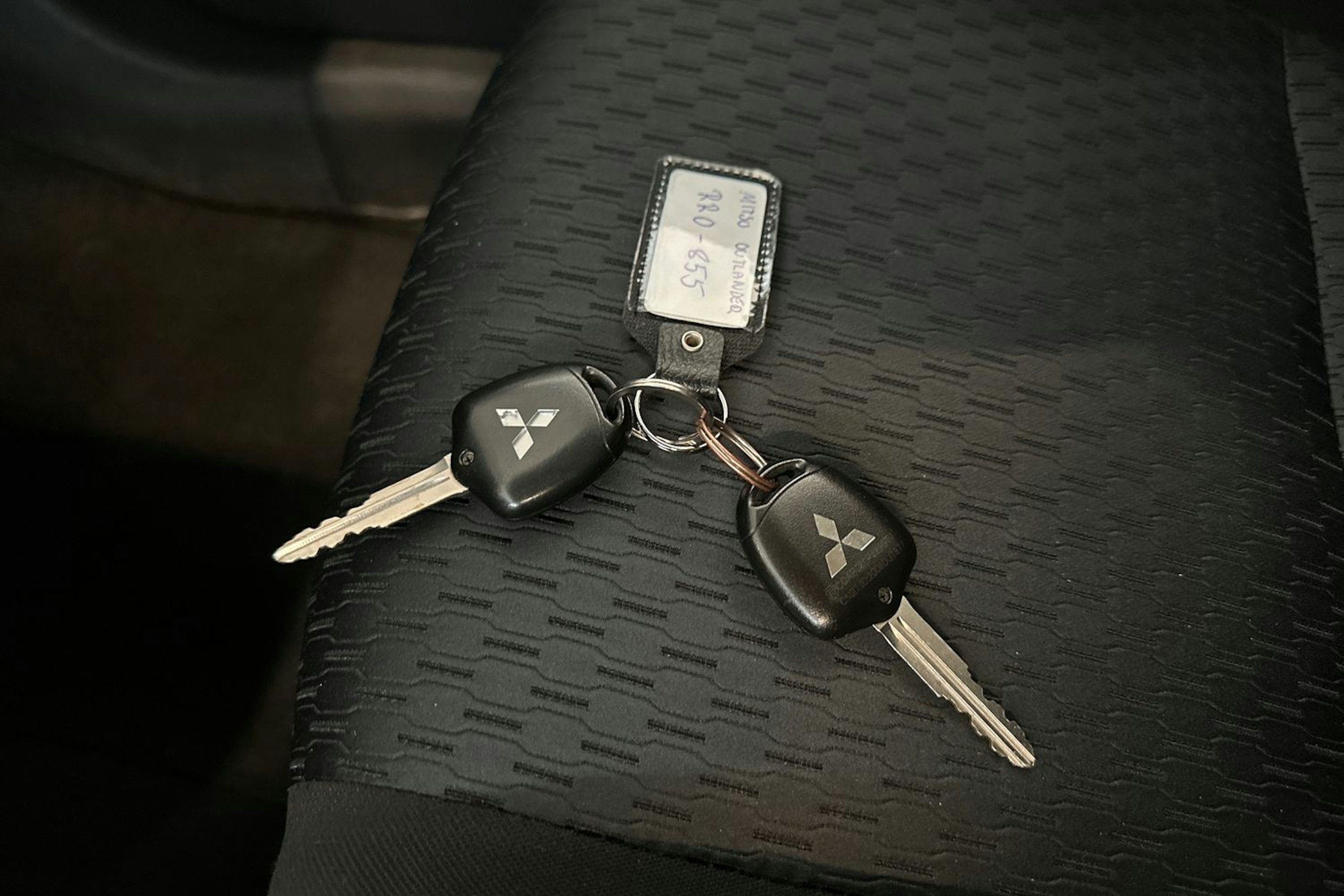 Valkoinen Mitsubishi Outlander 2014 kuva 23.