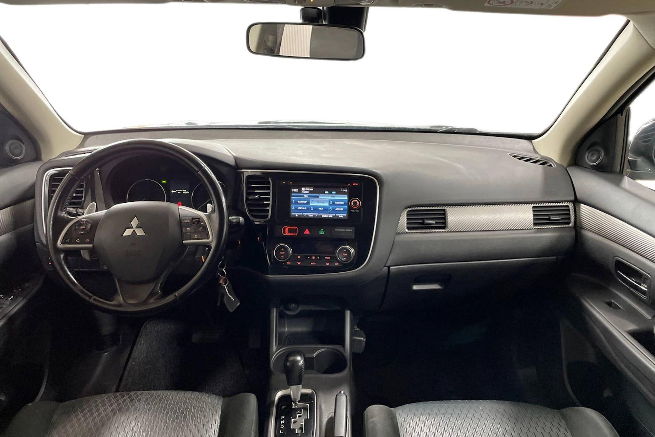 Musta Mitsubishi Outlander 2014 kuva 7.