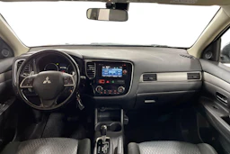 Musta Mitsubishi Outlander 2014 kuva 7.