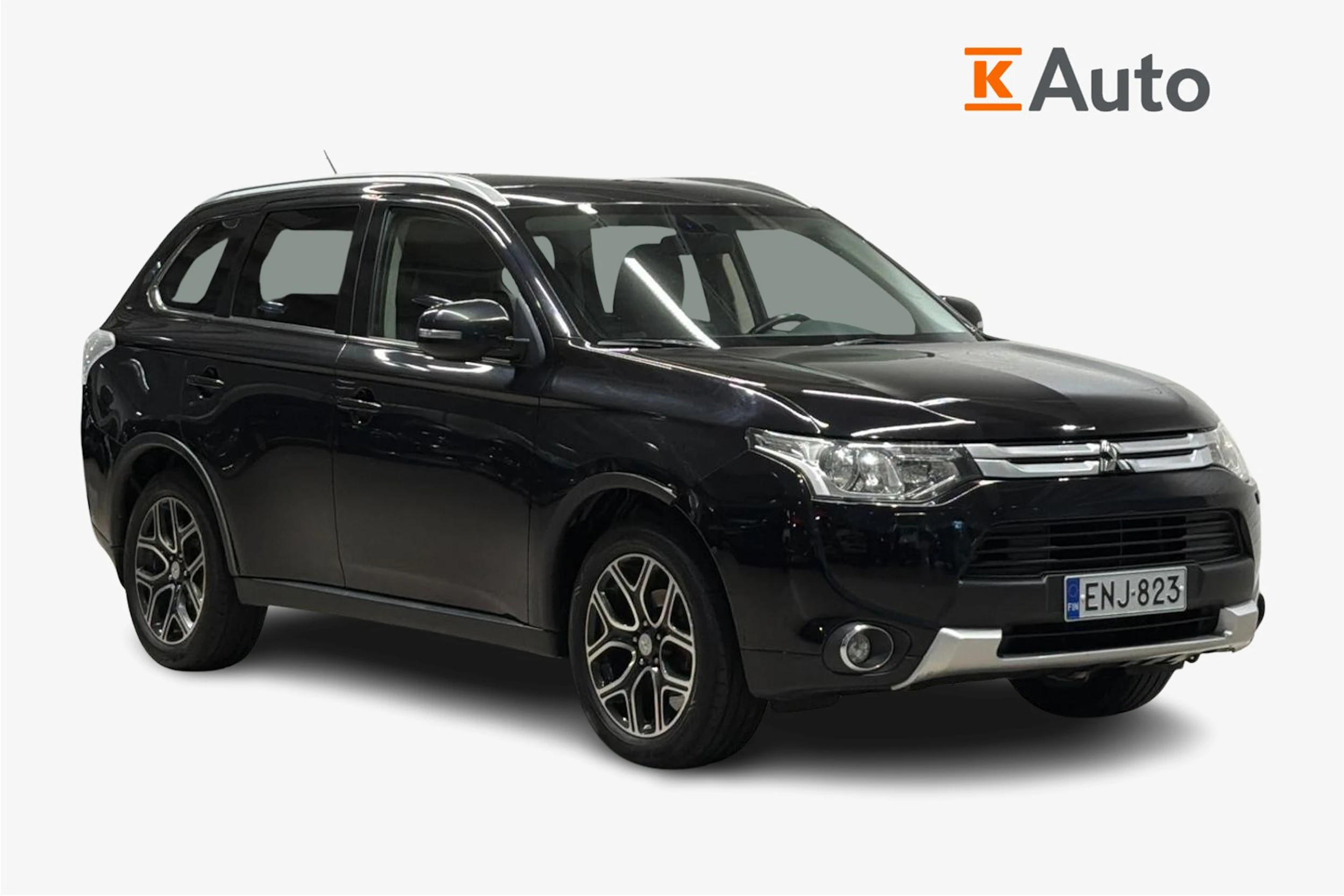 Musta Mitsubishi Outlander 2015 kuva 1.