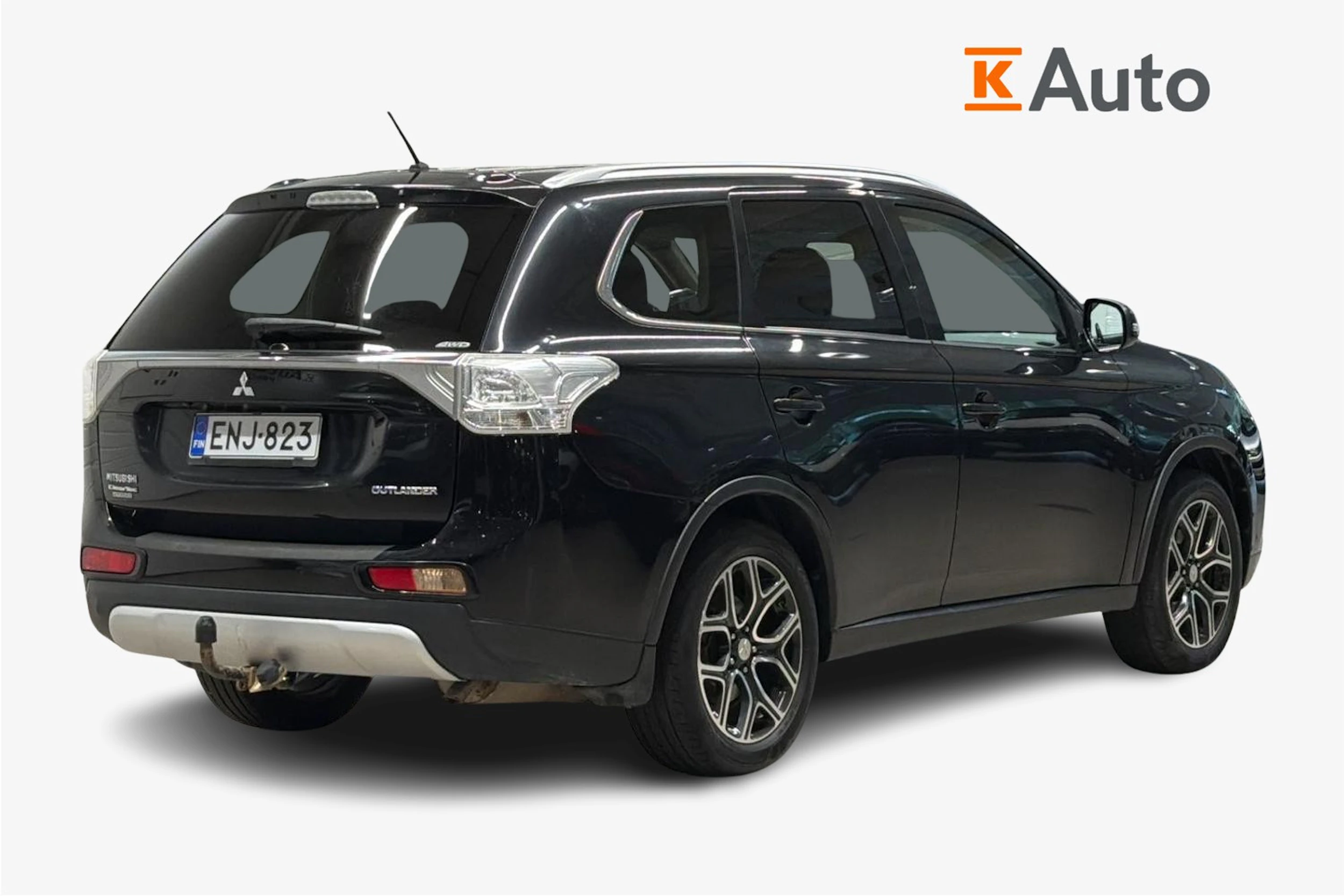 Musta Mitsubishi Outlander 2015 kuva 3.