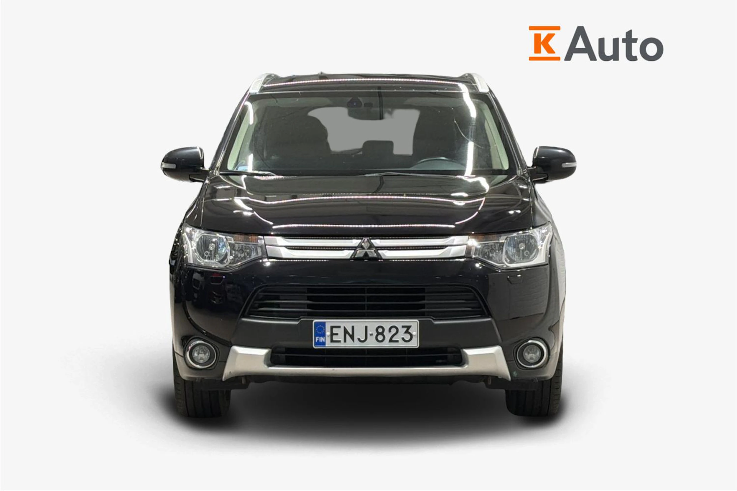 Musta Mitsubishi Outlander 2015 kuva 5.