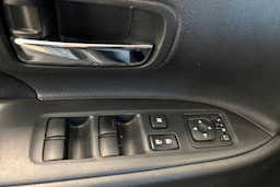 Musta Mitsubishi Outlander 2015 kuva 24.