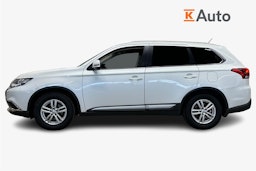 valkoinen Mitsubishi Outlander 2016 kuva 6.