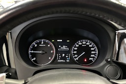 valkoinen Mitsubishi Outlander 2016 kuva 20.