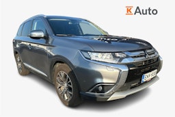 harmaa Mitsubishi Outlander 2016 kuva 1.
