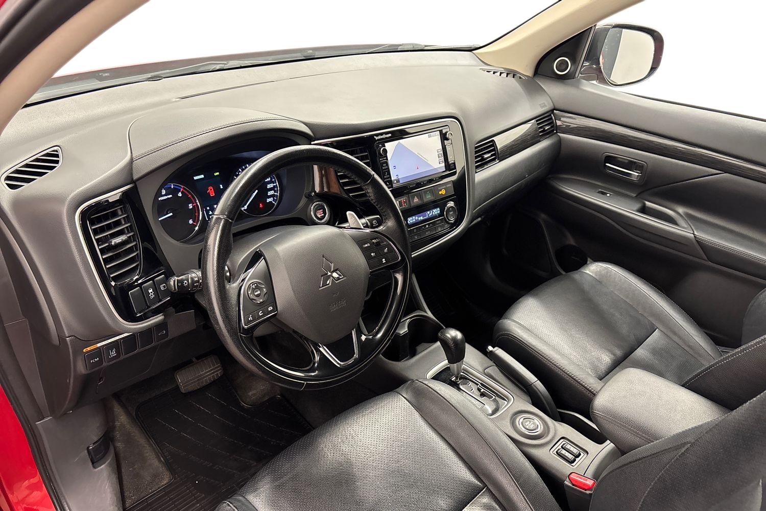 Mitsubishi Outlander 2016, kuva 6/25