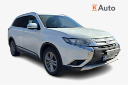 Valkoinen Mitsubishi Outlander 2017 kuva 1.