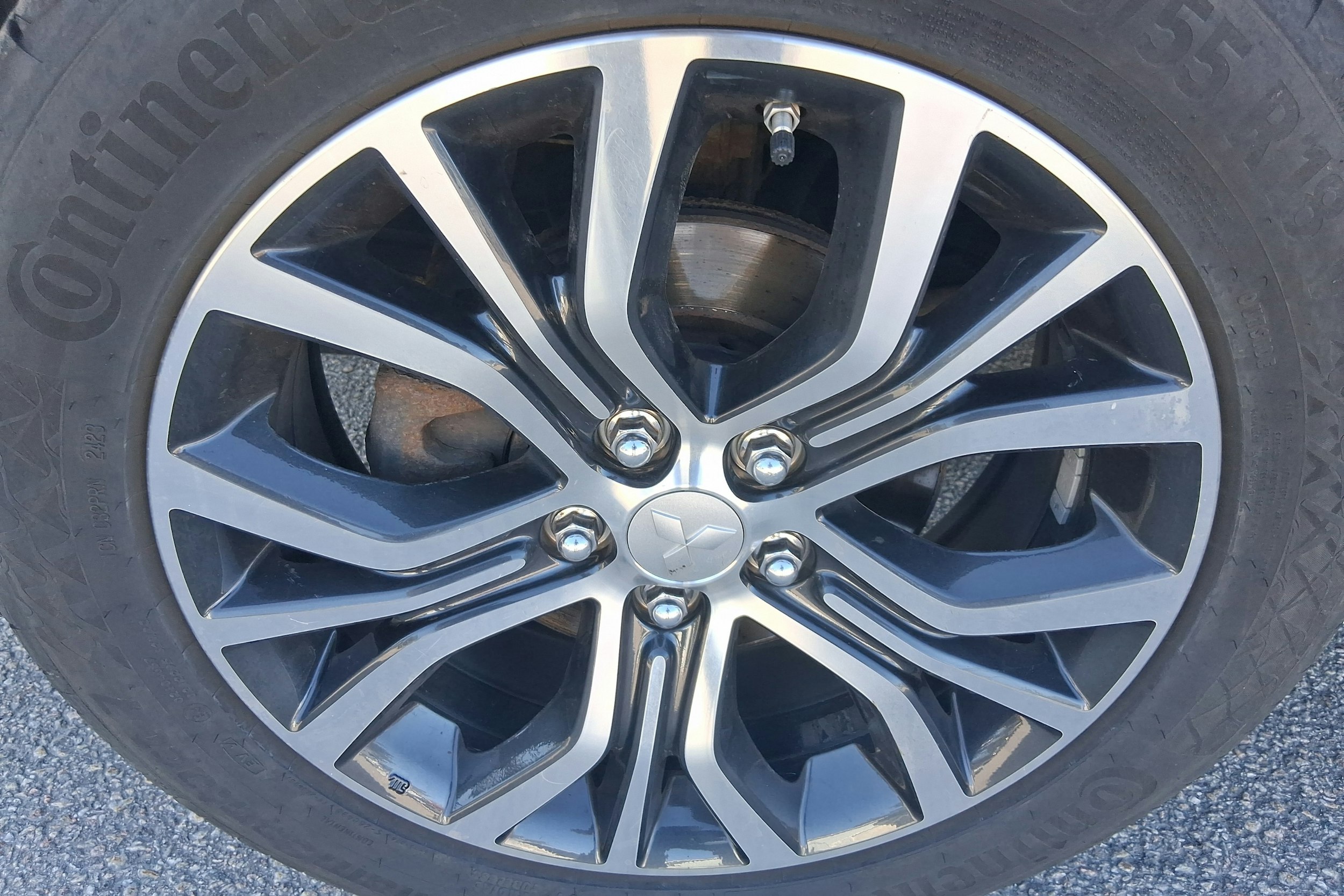 sininen Mitsubishi Outlander 2017 kuva 9.