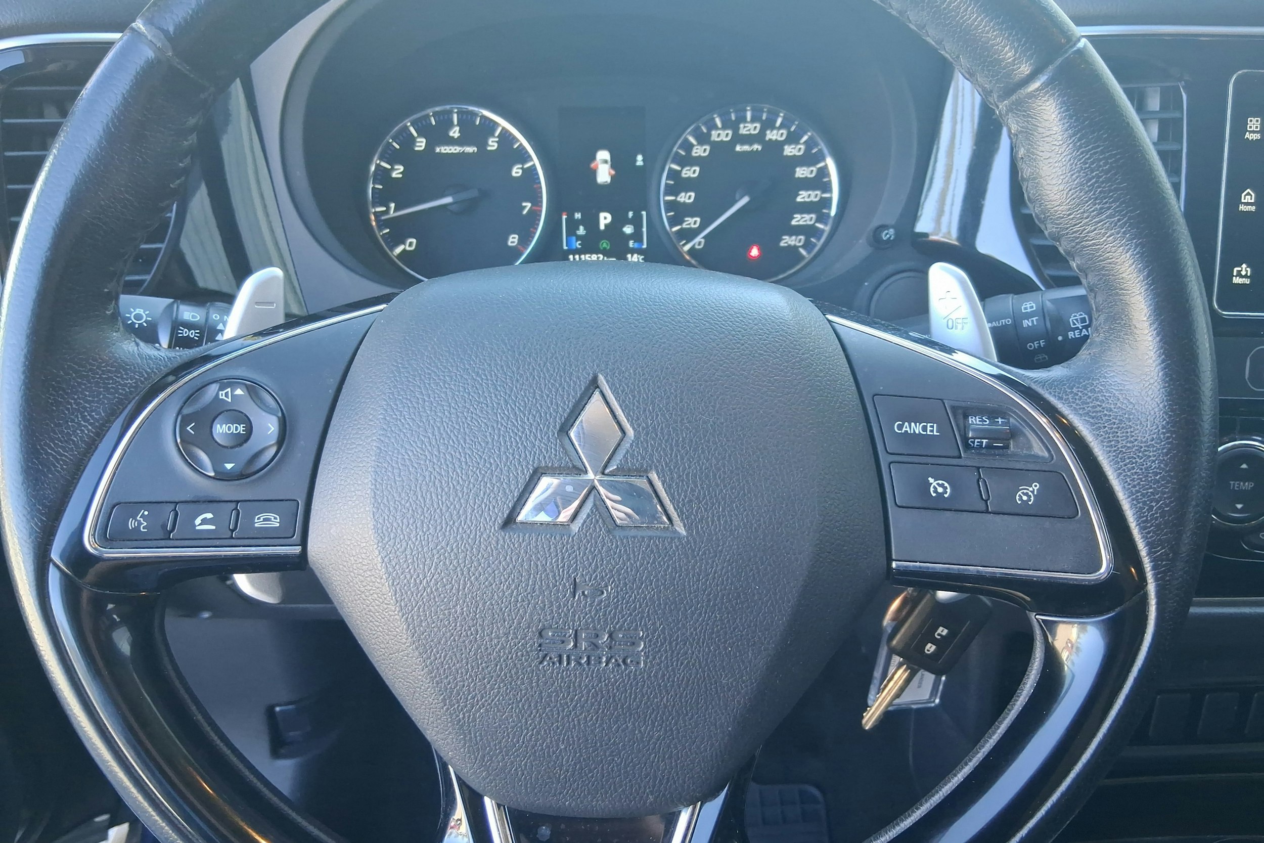 sininen Mitsubishi Outlander 2017 kuva 14.