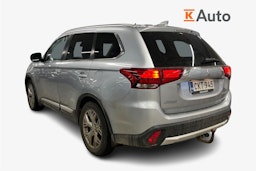harmaa Mitsubishi Outlander 2018 kuva 2.