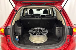 Punainen Mitsubishi Outlander 2018 kuva 10.