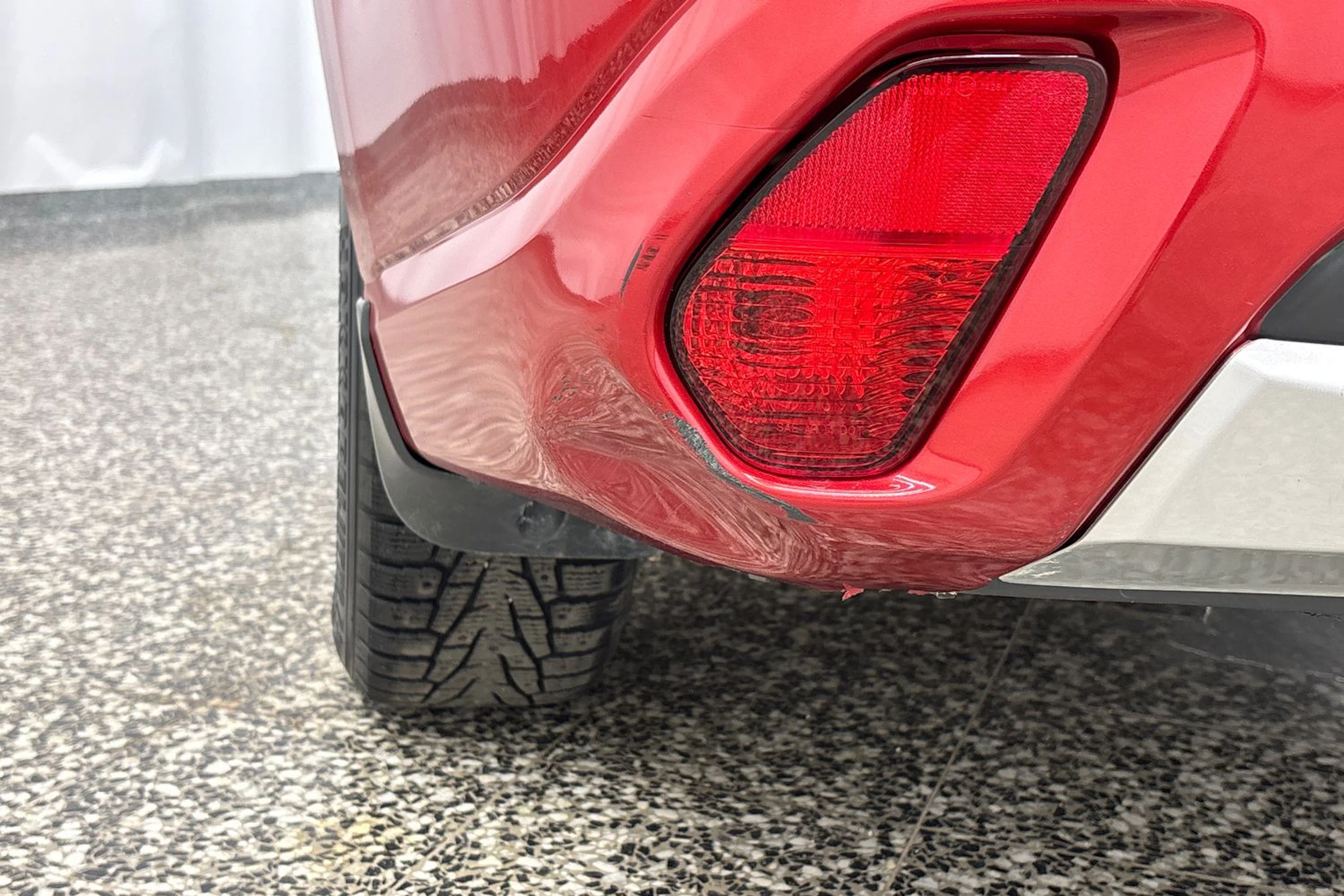 Punainen Mitsubishi Outlander 2018 kuva 31.