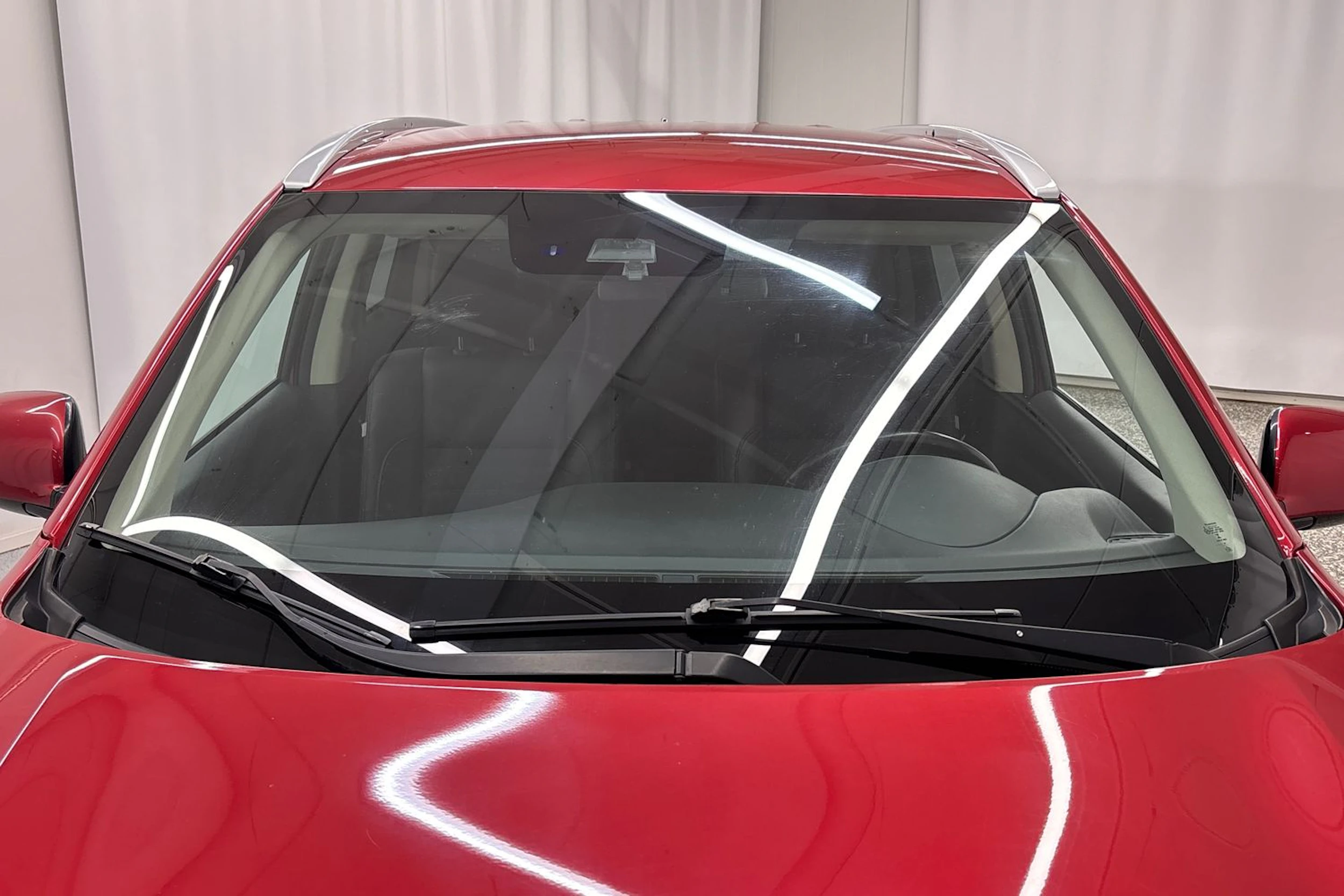 Punainen Mitsubishi Outlander 2018 kuva 36.